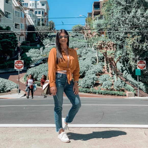 Meet your Posher - Picture 1 of 6